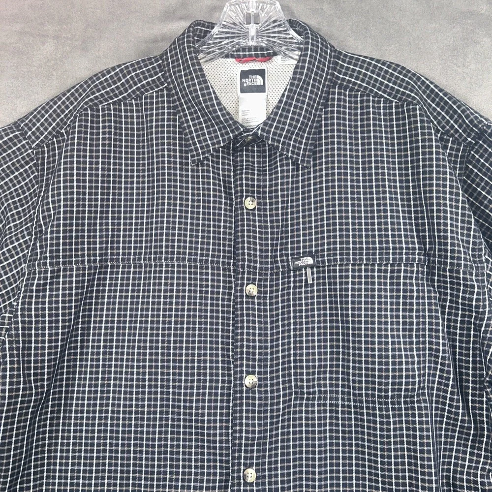 The North Face Shirt Mens M Multicolor Check Travel Hiking Zip Pocket
